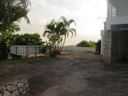 Hill Top Kingston Jamaica المظهر الخارجي الصورة